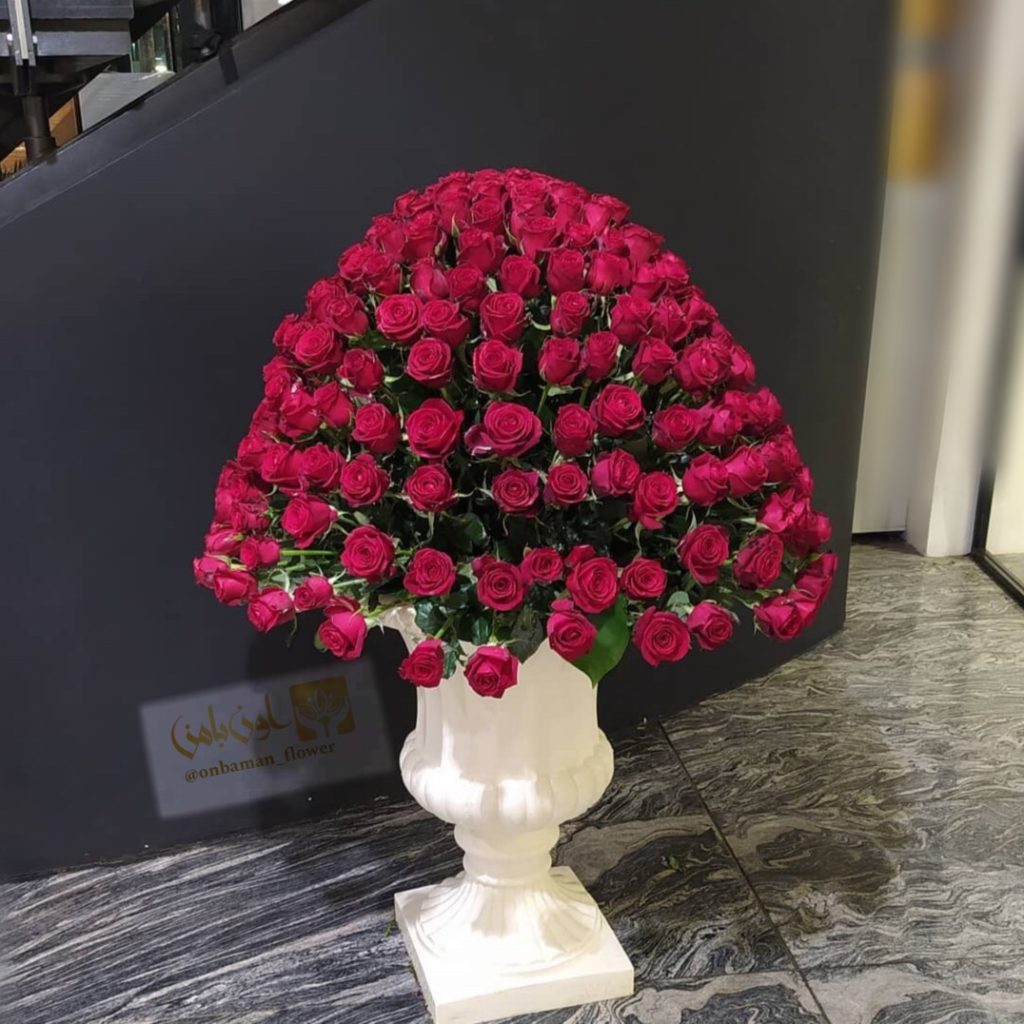 جام گل رز برای نمایشگاه